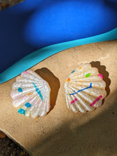 Load image into Gallery viewer, Seashells by the Seashore Earrings