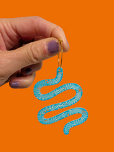 Load image into Gallery viewer, 〰️Squiggle Hoop Earrings〰️