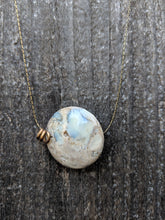 Load image into Gallery viewer, Agate Disc Necklace