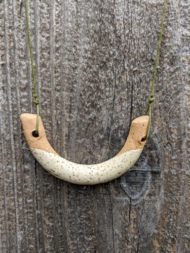 Icing Dipped Curve Necklace