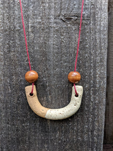 Icing Dipped Curve with Wood Beads Necklace