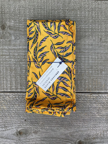 Napkin Set: Yellow Leaf